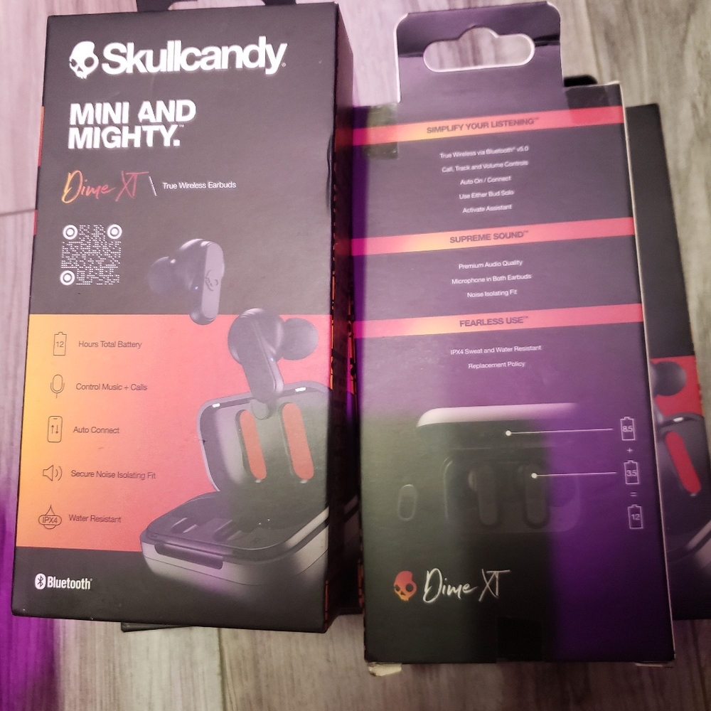 Skullcandy earbuds